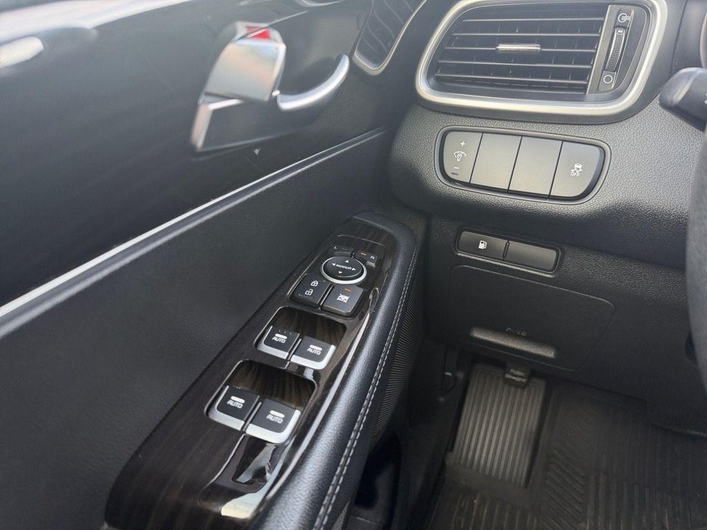 used 2020 Kia Sorento car, priced at $17,969