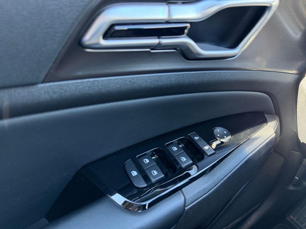 used 2023 Kia Sportage Hybrid car, priced at $22,979