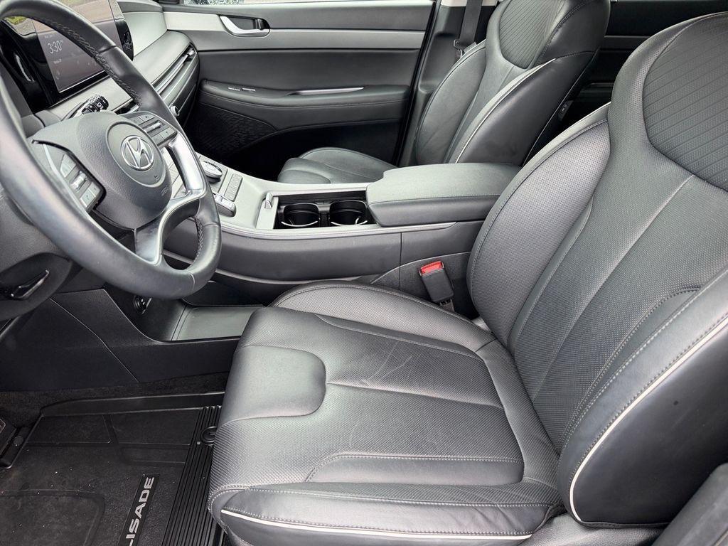 used 2024 Hyundai Palisade car, priced at $39,900