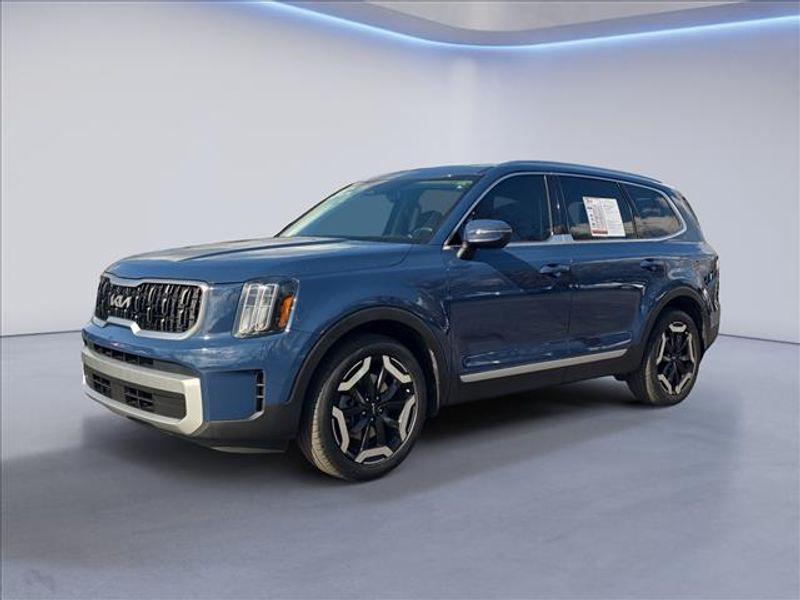 used 2023 Kia Telluride car, priced at $36,126