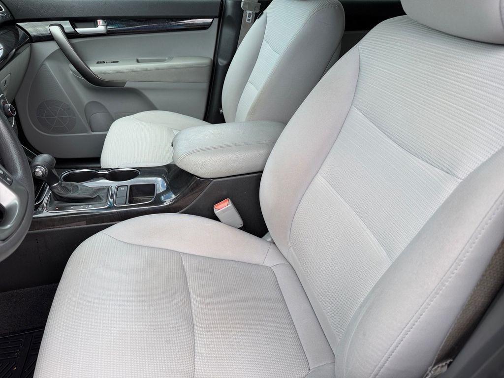 used 2015 Kia Sorento car, priced at $6,400