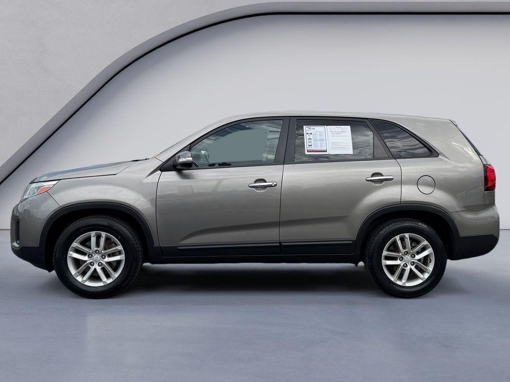 used 2015 Kia Sorento car, priced at $6,400