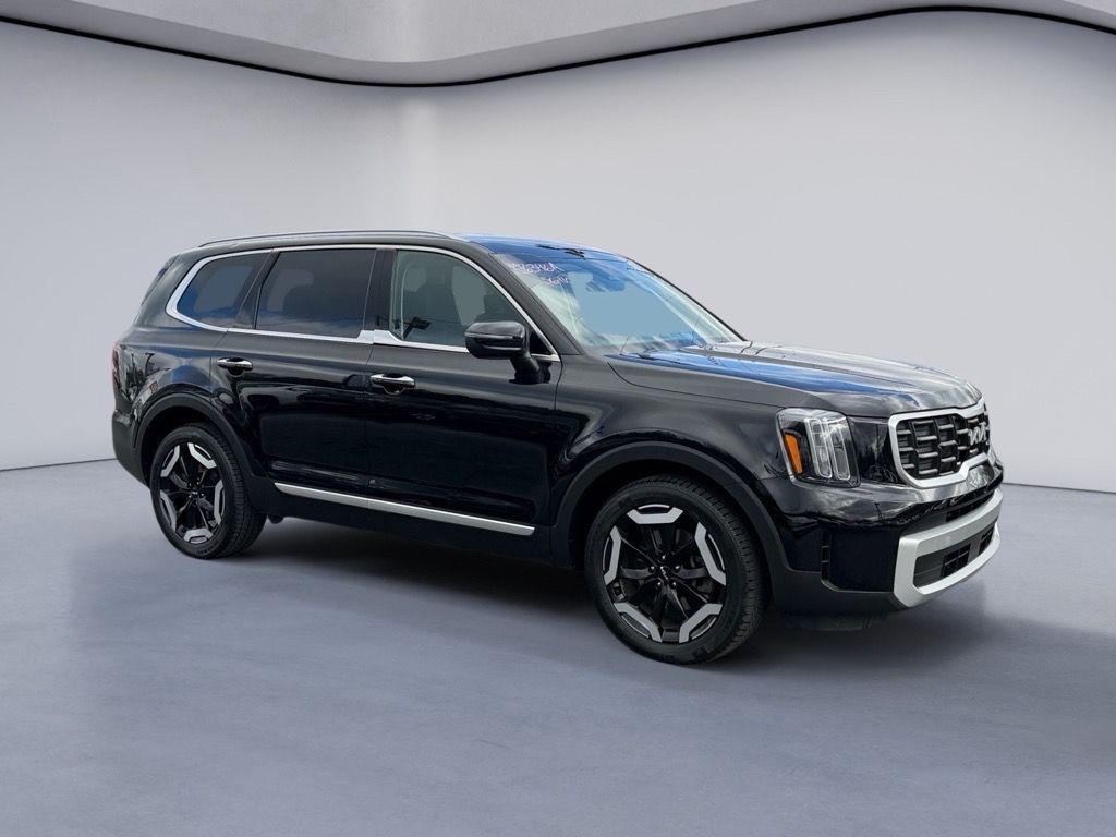 used 2023 Kia Telluride car, priced at $32,579