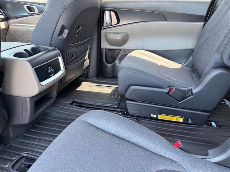 new 2026 Kia Carnival car, priced at $36,500