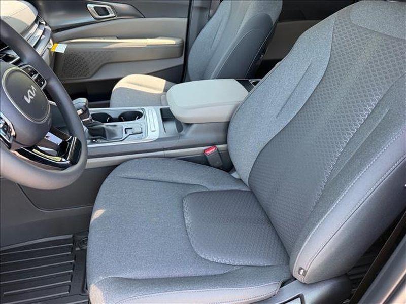 new 2026 Kia Carnival car, priced at $36,500
