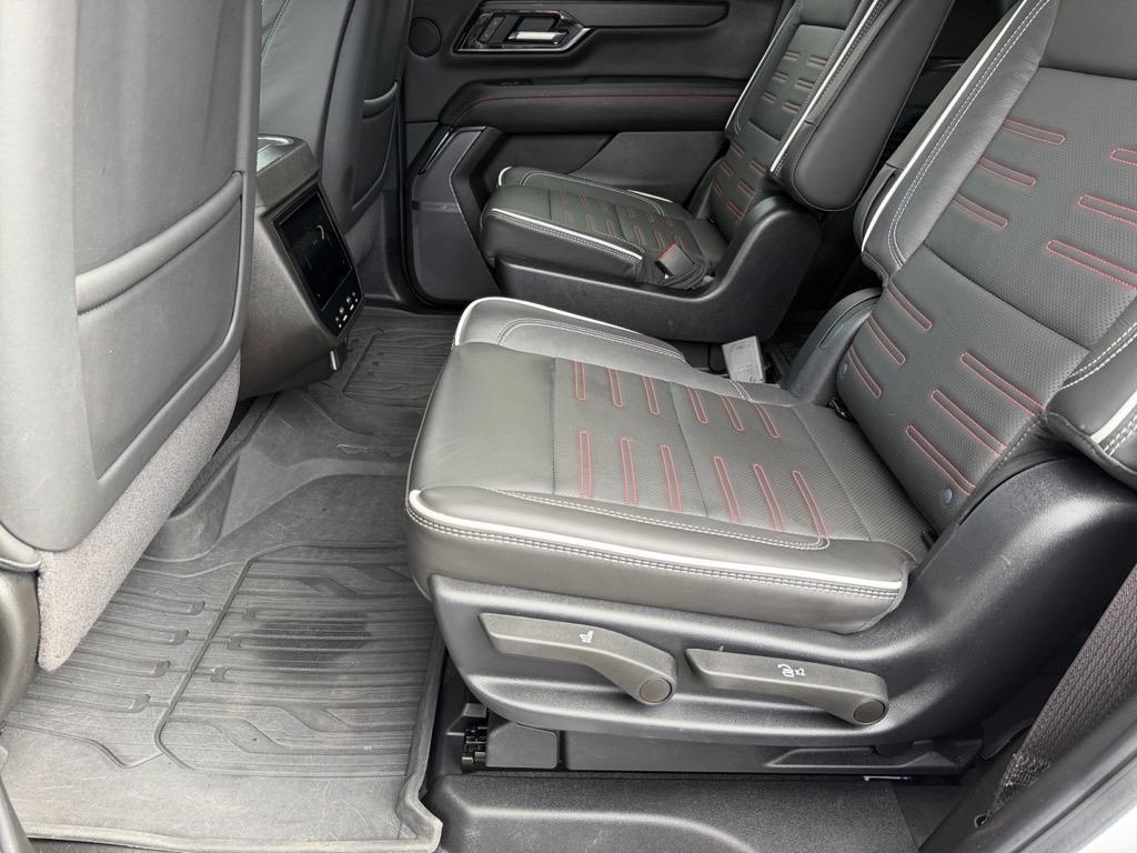 used 2025 GMC Yukon car, priced at $84,900