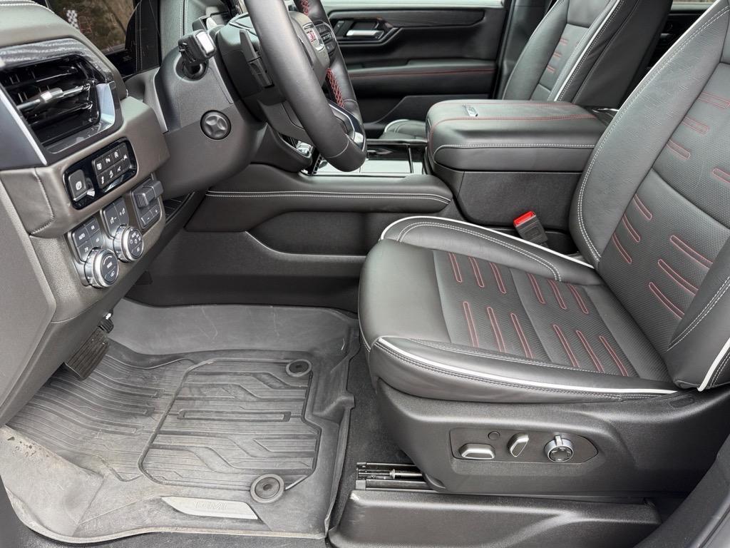 used 2025 GMC Yukon car, priced at $84,900