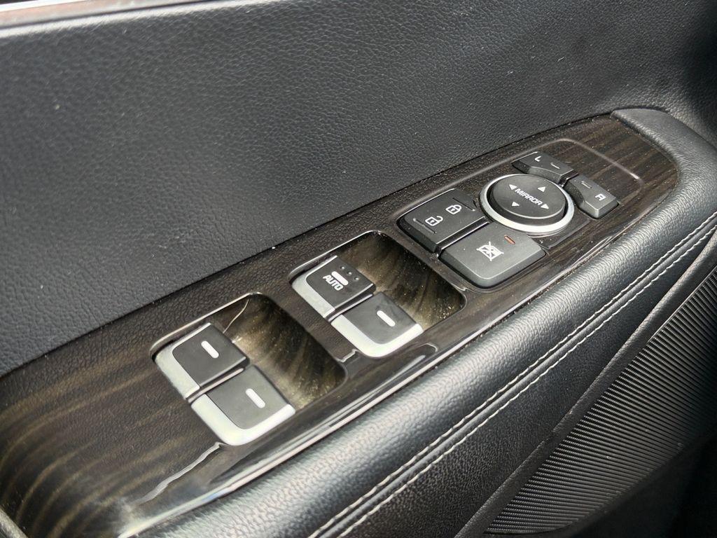 used 2019 Kia Sorento car, priced at $12,990