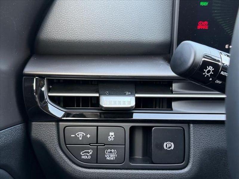 new 2026 Kia Sportage Hybrid car, priced at $38,760