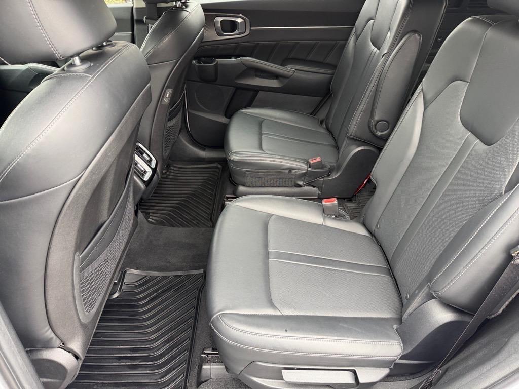 used 2022 Kia Sorento car, priced at $28,979