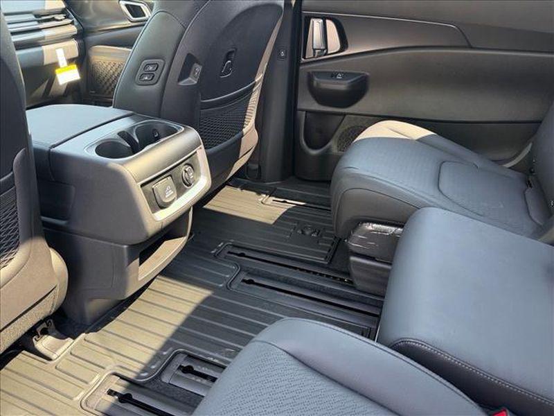 new 2026 Kia Carnival Hybrid car, priced at $53,310