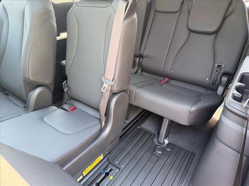 new 2026 Kia Carnival Hybrid car, priced at $53,310