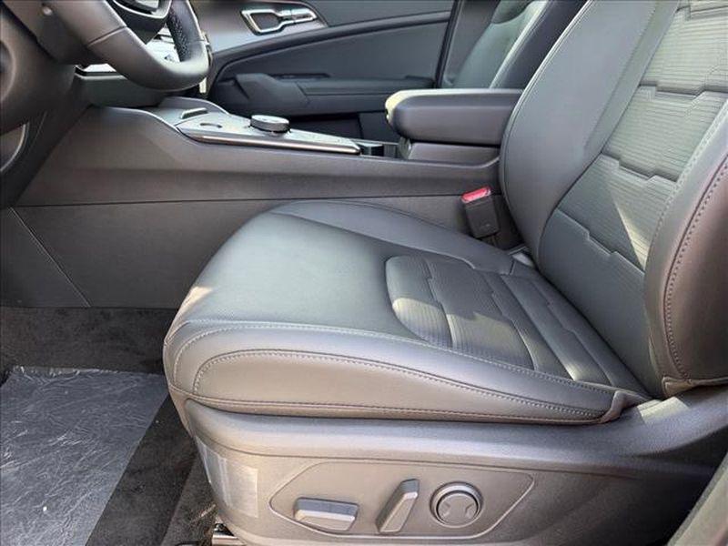new 2026 Kia Sportage Hybrid car, priced at $40,970