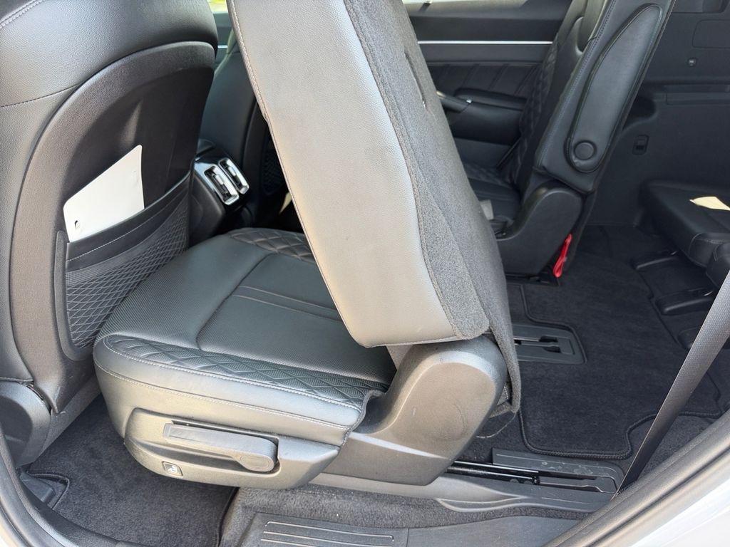 used 2023 Kia Sorento car, priced at $36,400