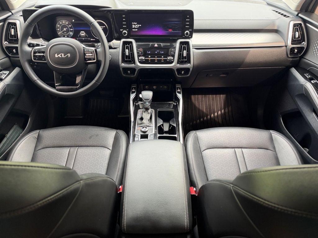 used 2023 Kia Sorento car, priced at $29,900