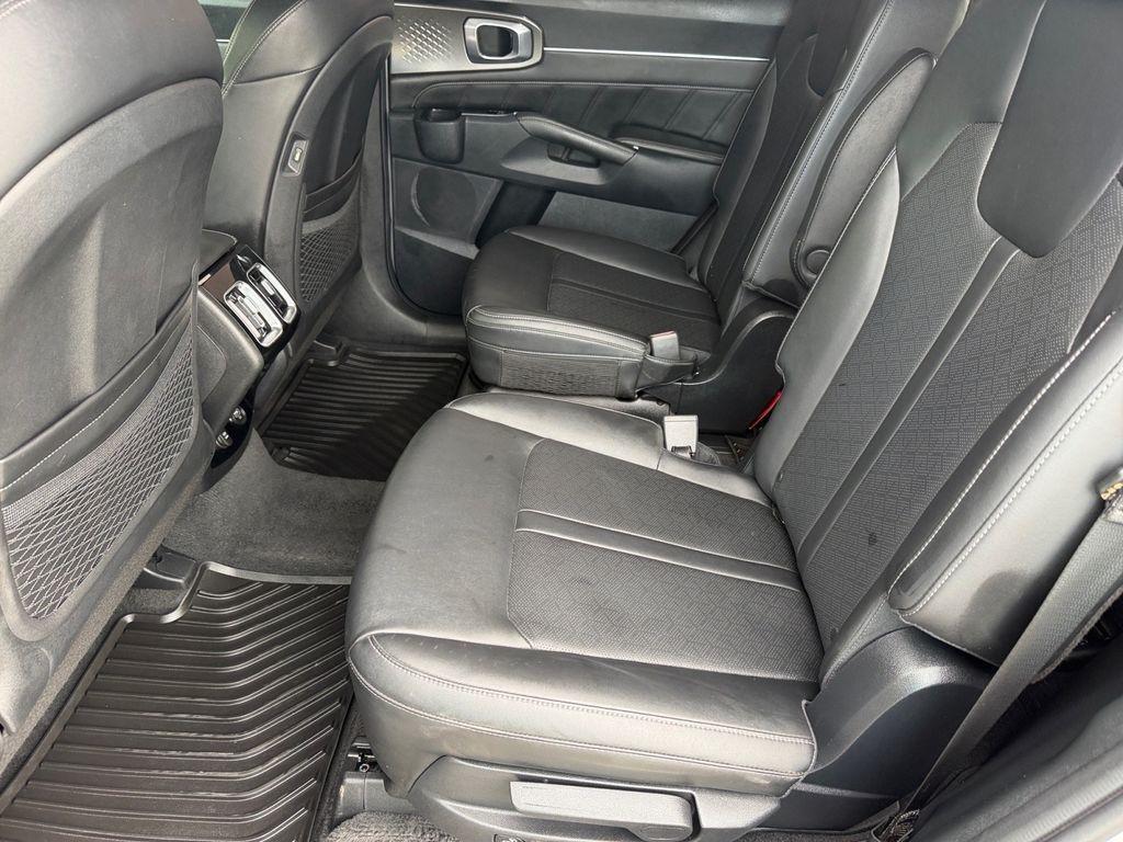 used 2023 Kia Sorento car, priced at $29,900