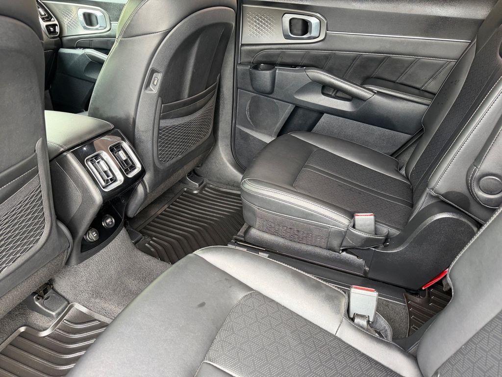 used 2023 Kia Sorento car, priced at $29,900