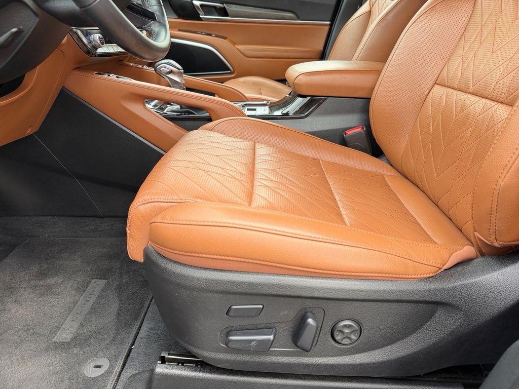 used 2023 Kia Telluride car, priced at $39,900