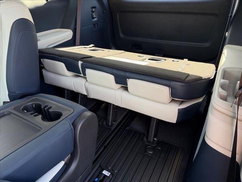 new 2026 Kia Carnival Hybrid car, priced at $48,840