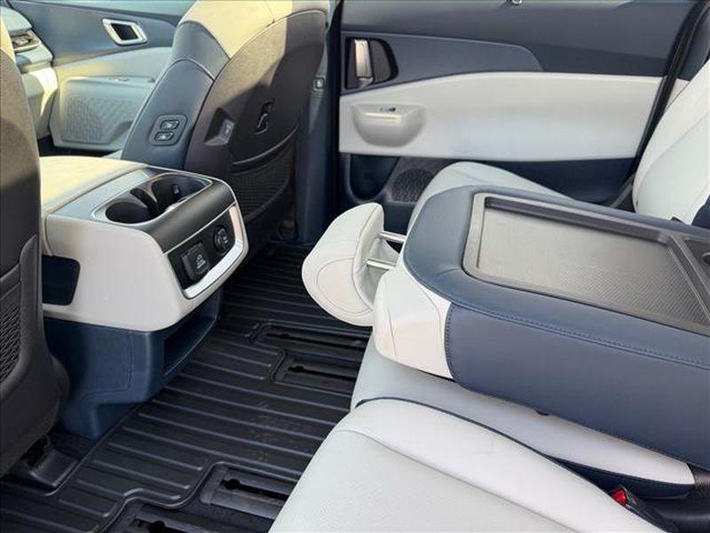 new 2026 Kia Carnival Hybrid car, priced at $48,840