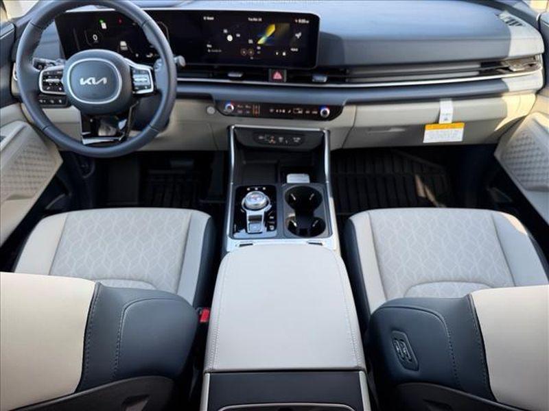 new 2026 Kia Carnival Hybrid car, priced at $48,840