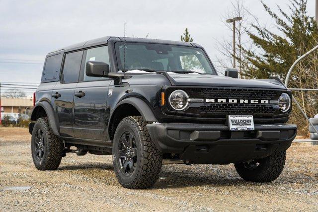 new 2025 Ford Bronco car, priced at $41,870