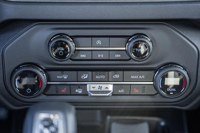 new 2025 Ford Bronco car, priced at $39,938