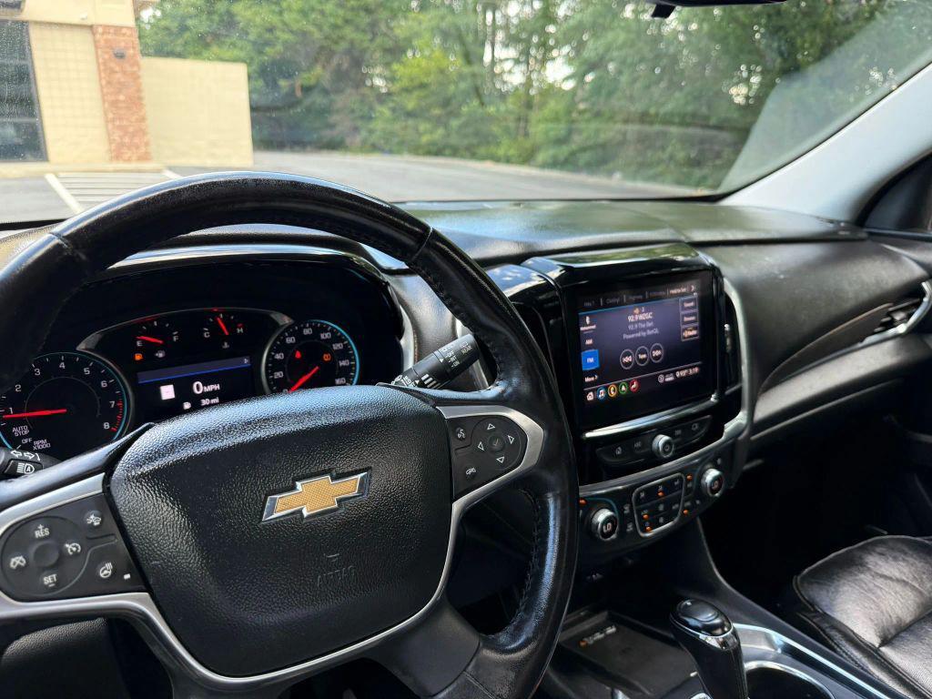 used 2020 Chevrolet Traverse car, priced at $18,999