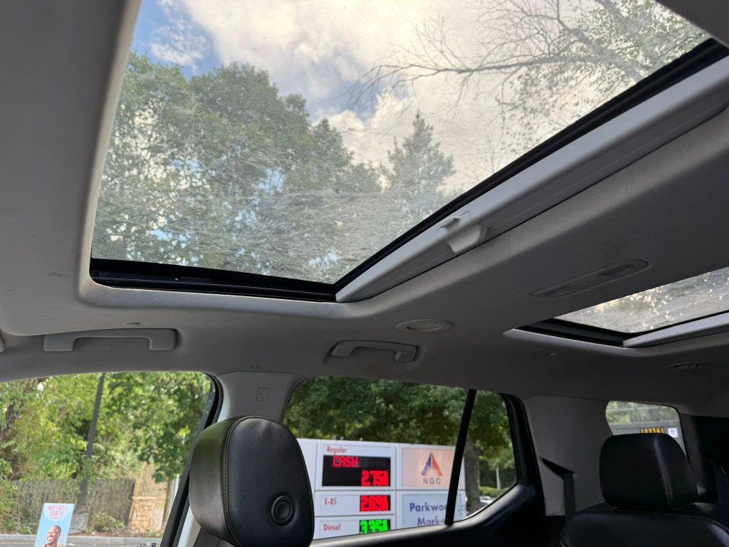 used 2020 Chevrolet Traverse car, priced at $18,999