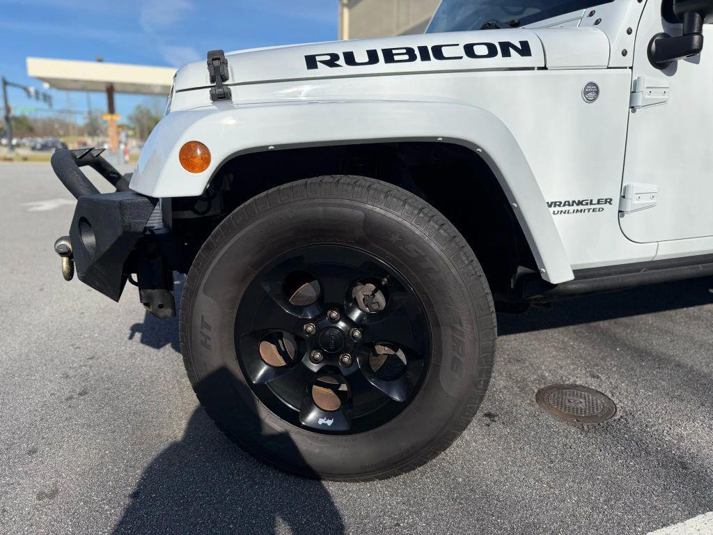 used 2015 Jeep Wrangler Unlimited car, priced at $13,499