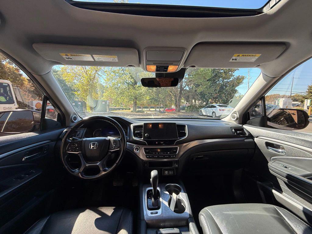 used 2020 Honda Pilot car, priced at $18,999