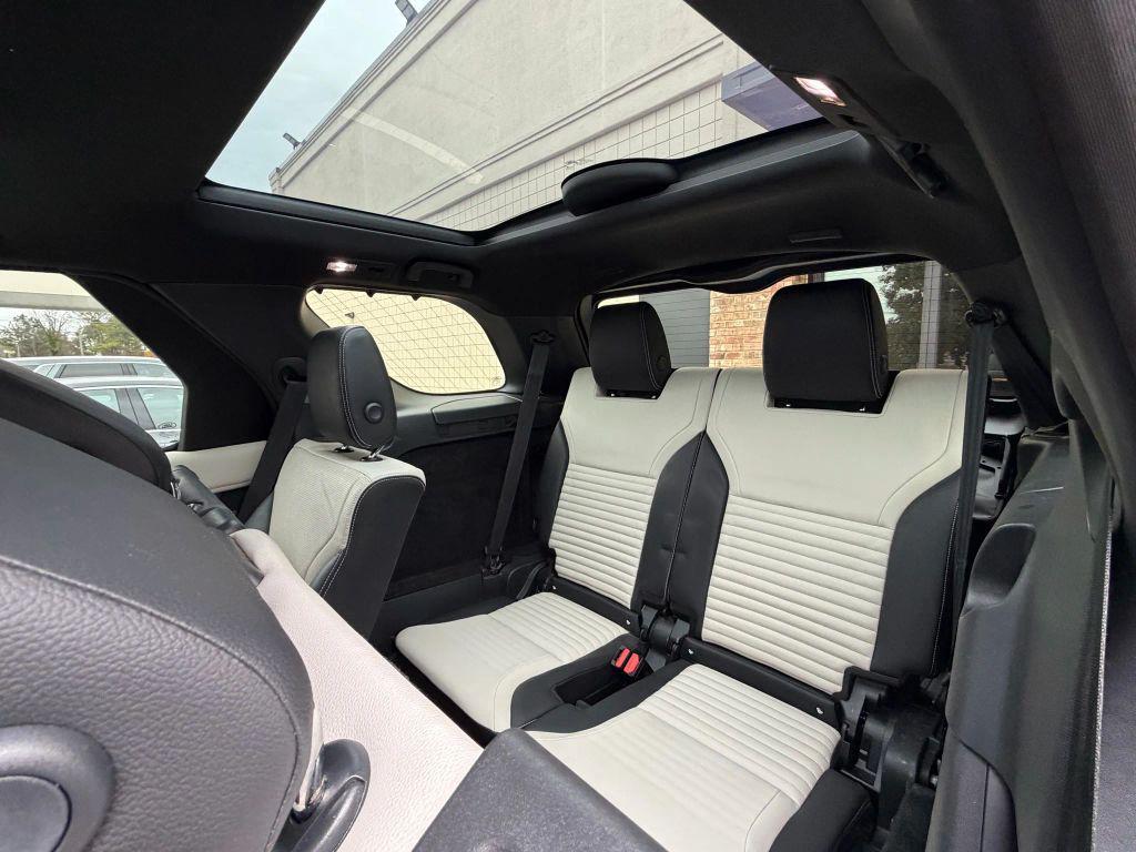 used 2021 Land Rover Discovery car, priced at $24,999