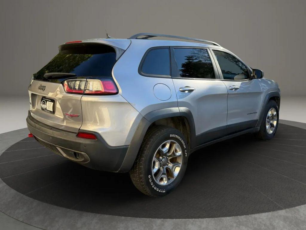 used 2019 Jeep Cherokee car, priced at $13,499