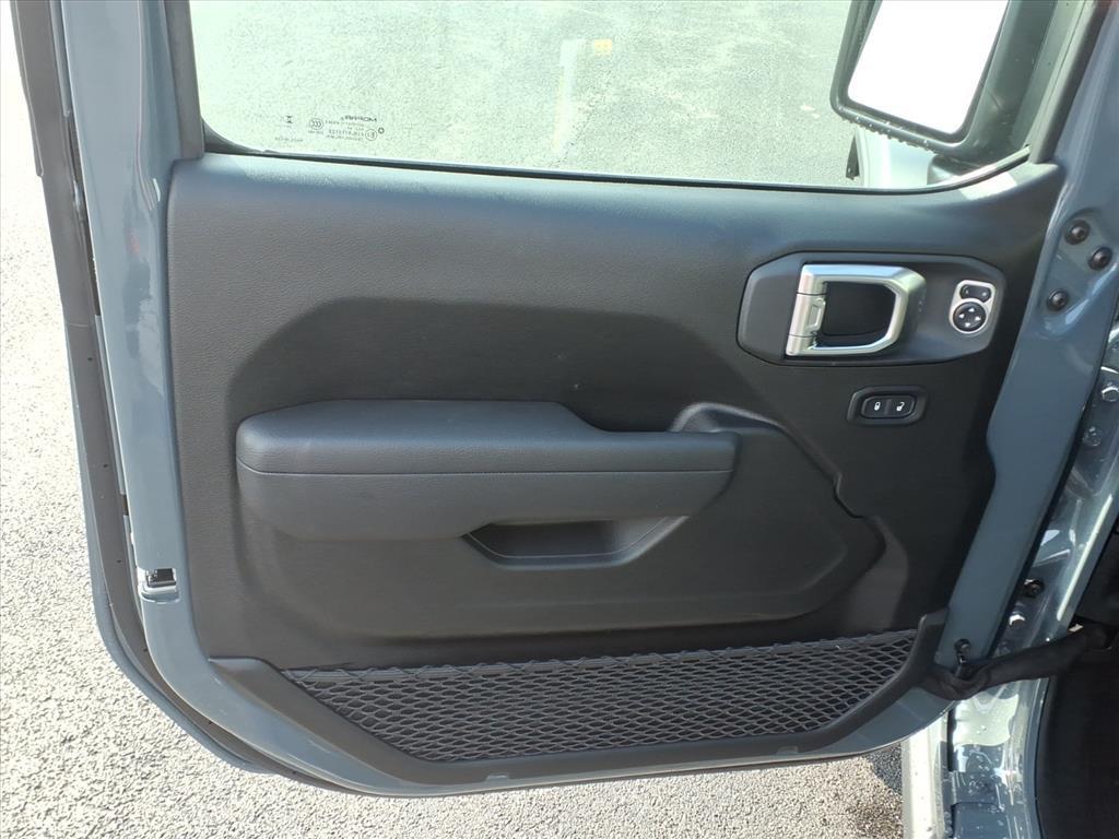 used 2025 Jeep Wrangler car, priced at $42,290