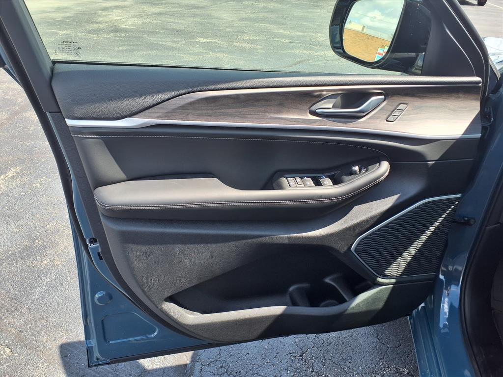 new 2026 Jeep Grand Cherokee L car, priced at $56,522