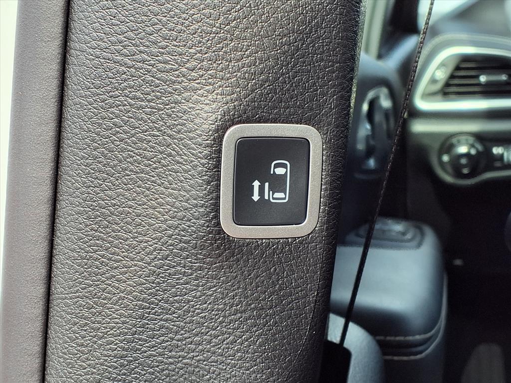 new 2026 Chrysler Pacifica car, priced at $53,243