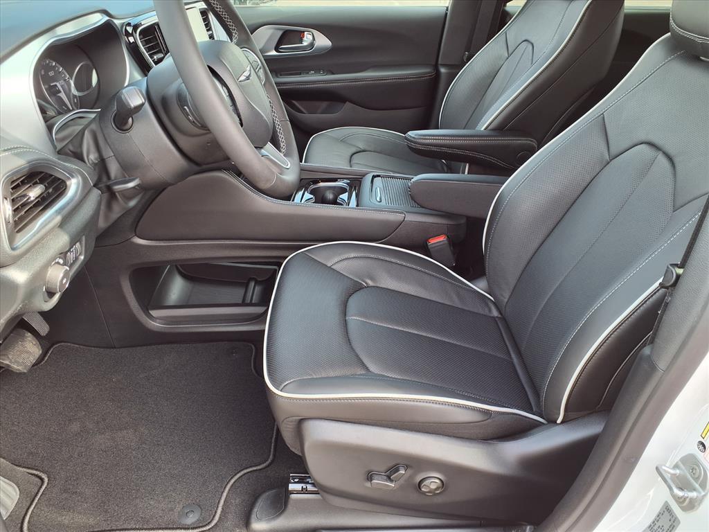 new 2026 Chrysler Pacifica car, priced at $53,243