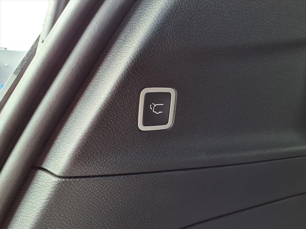 new 2026 Chrysler Pacifica car, priced at $53,243