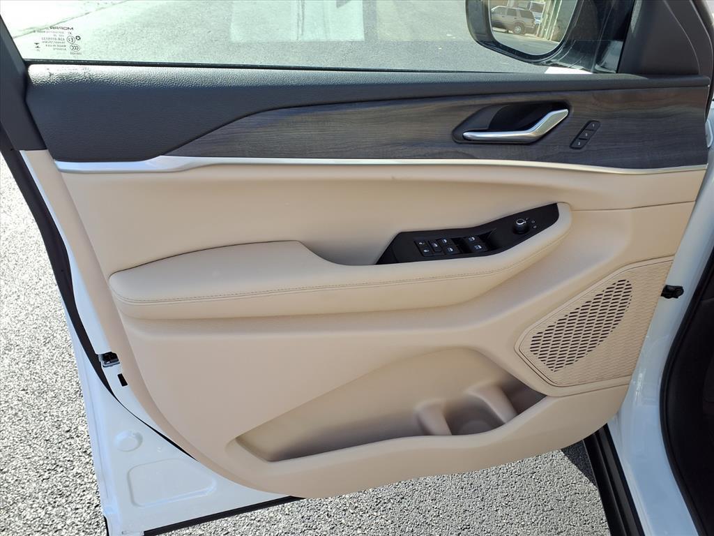 new 2025 Jeep Grand Cherokee L car, priced at $50,222