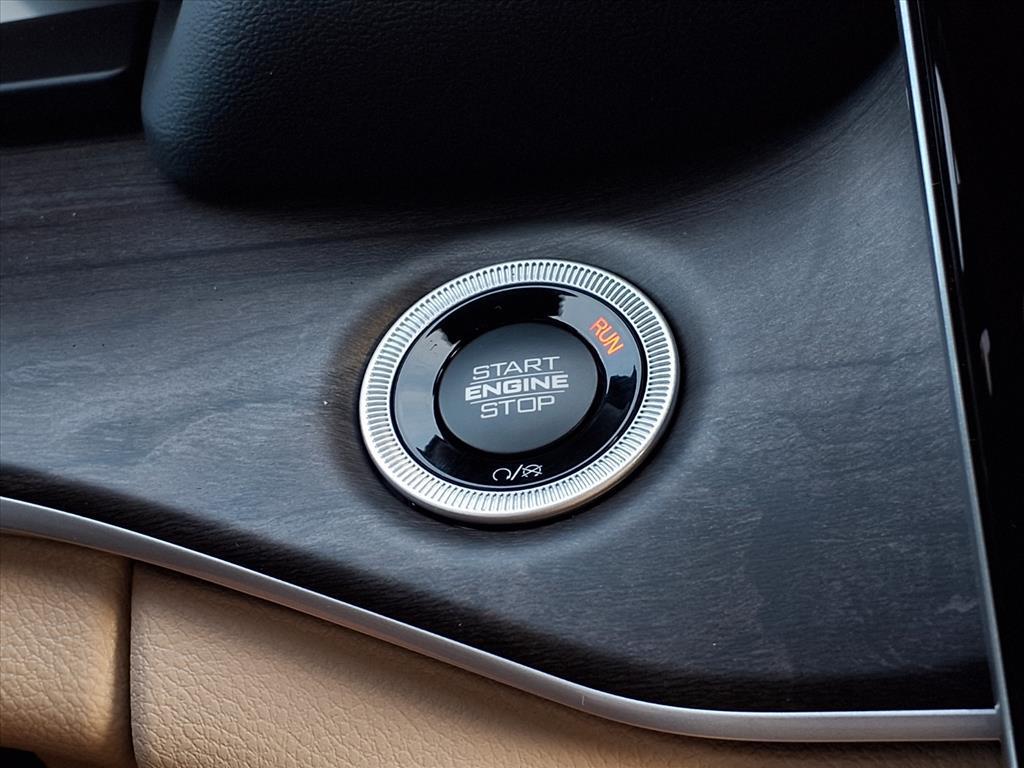 new 2025 Jeep Grand Cherokee L car, priced at $50,222