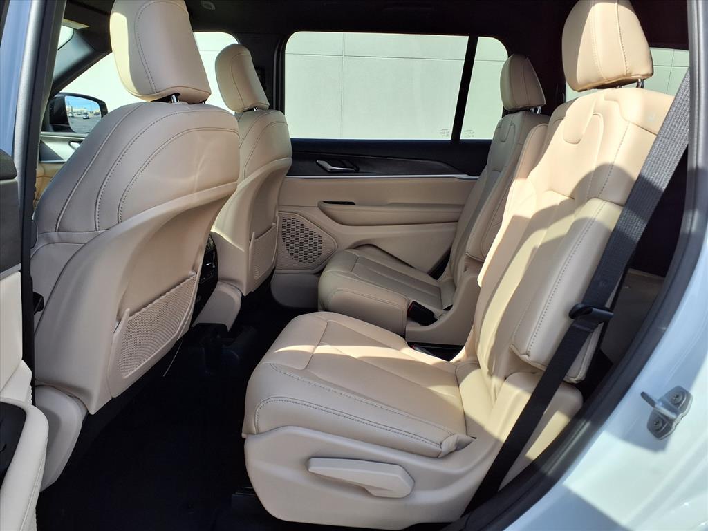 new 2025 Jeep Grand Cherokee L car, priced at $50,222