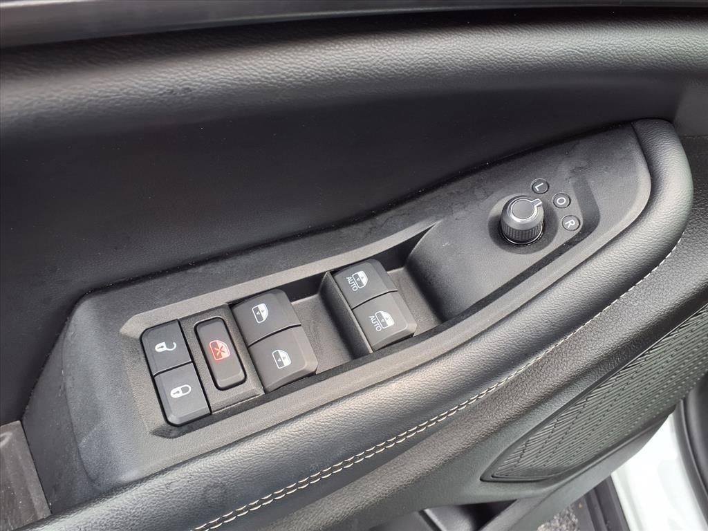 used 2023 Jeep Grand Cherokee car, priced at $27,500