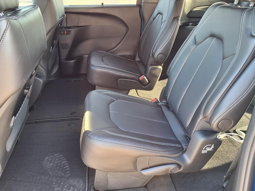 new 2026 Chrysler Pacifica car, priced at $45,422