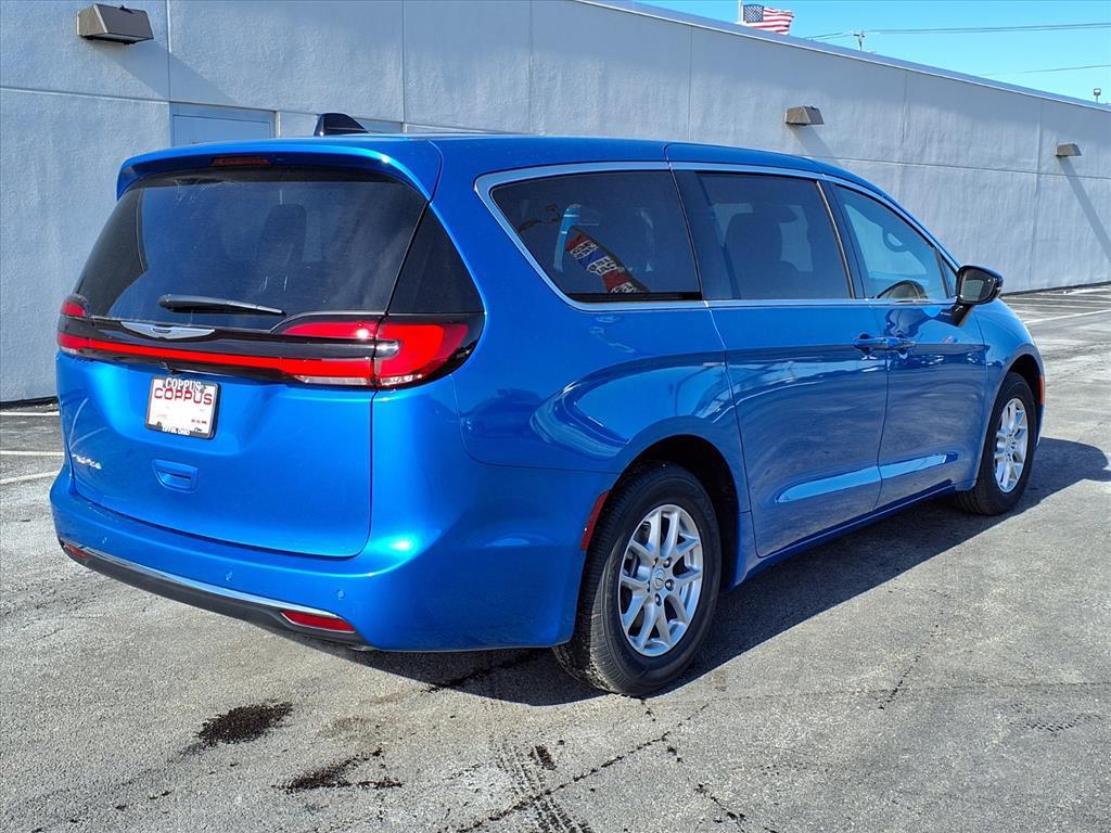 new 2026 Chrysler Pacifica car, priced at $45,422