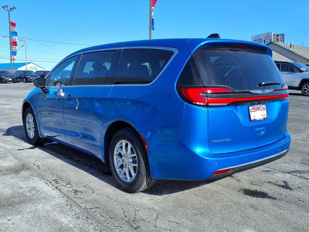 new 2026 Chrysler Pacifica car, priced at $45,422