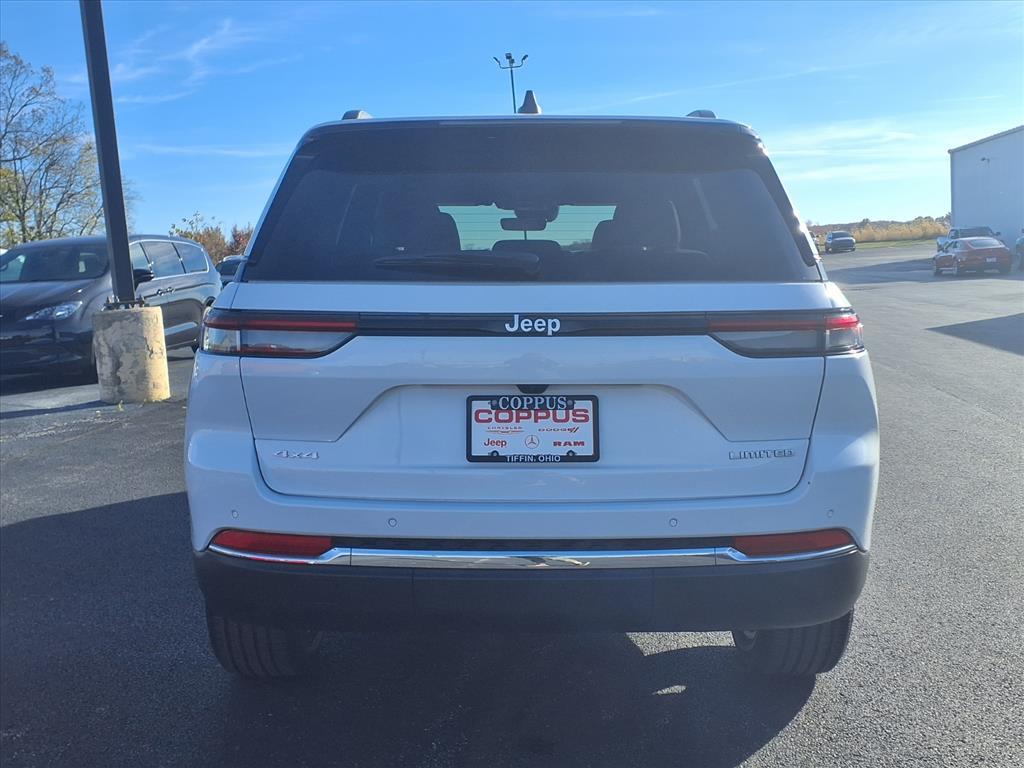 new 2025 Jeep Grand Cherokee car, priced at $48,282