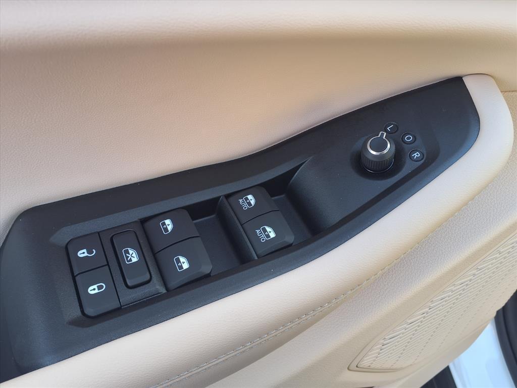 new 2025 Jeep Grand Cherokee car, priced at $48,282