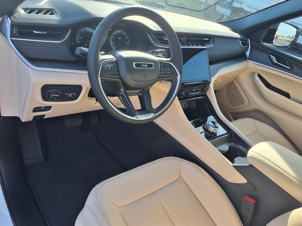 new 2025 Jeep Grand Cherokee car, priced at $48,282