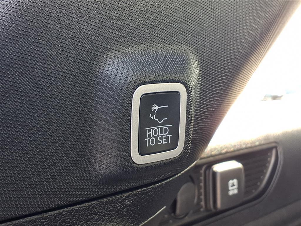 new 2026 Jeep Grand Cherokee car, priced at $47,015
