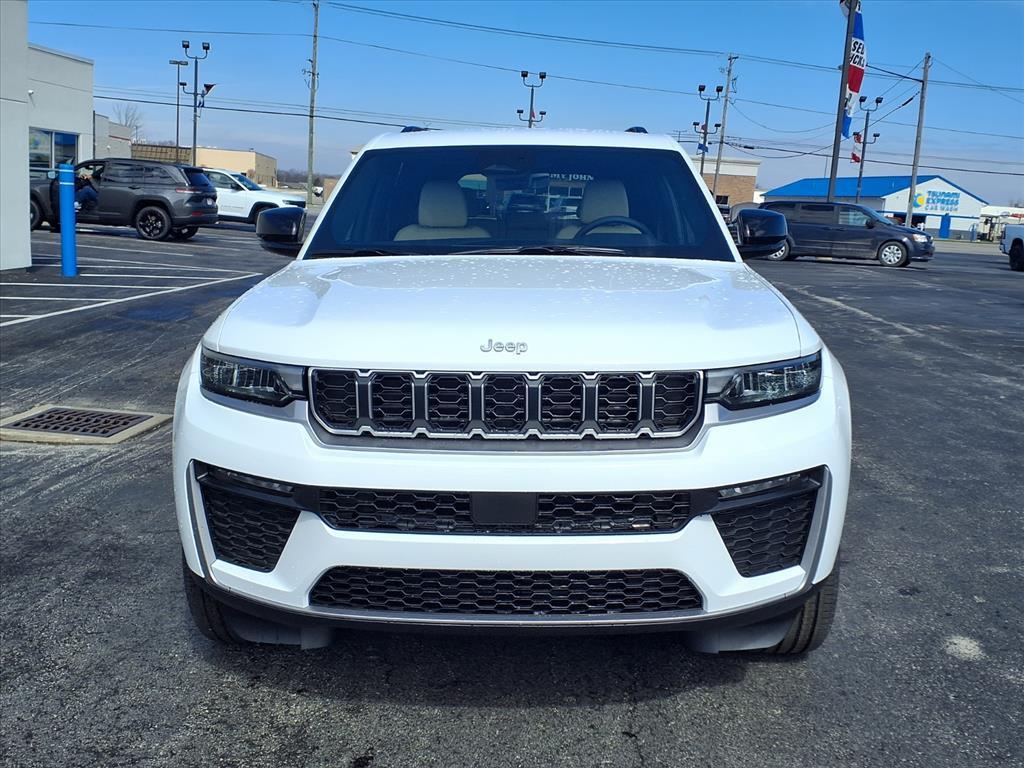 new 2026 Jeep Grand Cherokee car, priced at $47,015